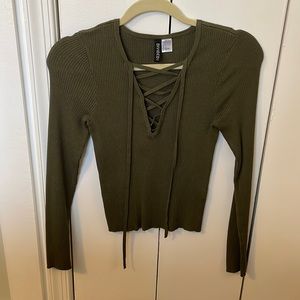 H&M, crop, long sleeve, green top